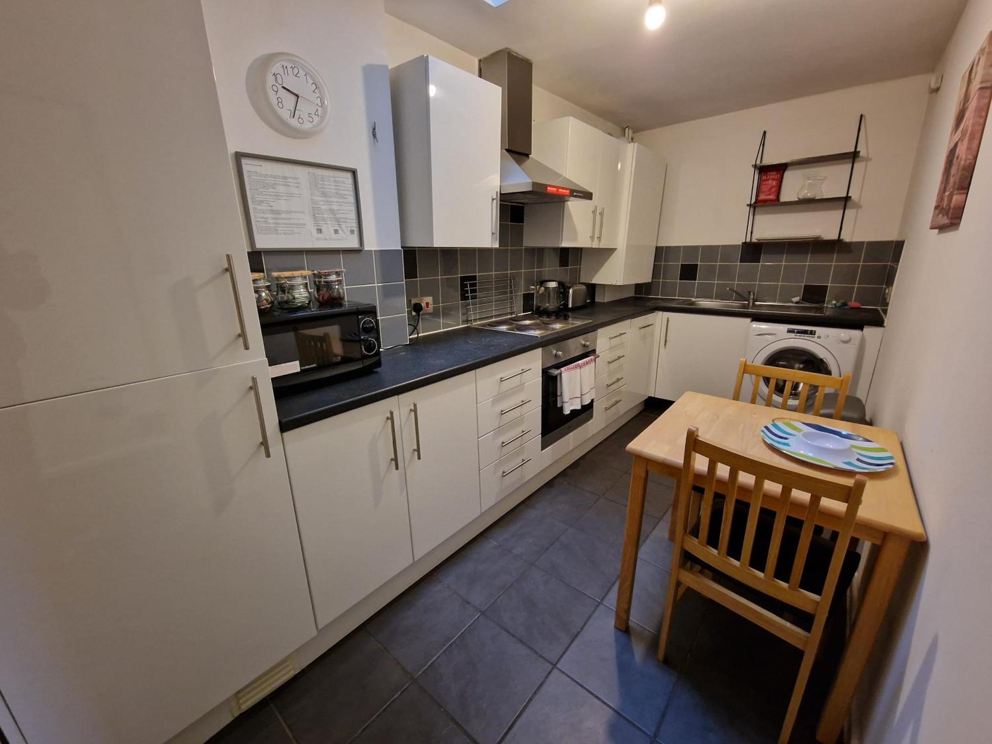 Portsmouth Road A Hotel Саутхамптън Екстериор снимка