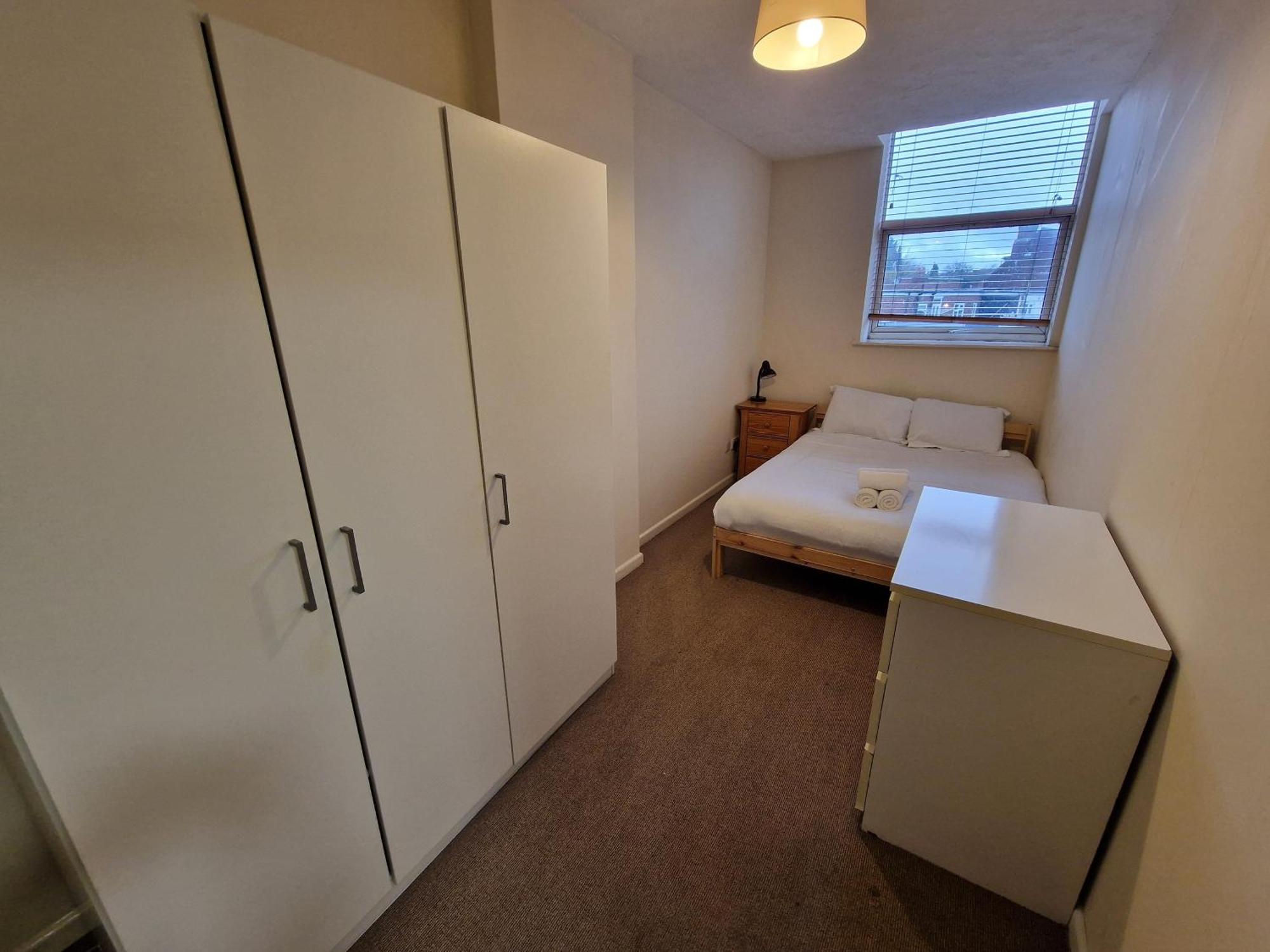 Portsmouth Road A Hotel Саутхамптън Екстериор снимка